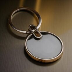 Alternative view of Класичний круглий металевий брелок з лазерним гравіюванням