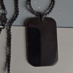 Чорний сувенірний жетон